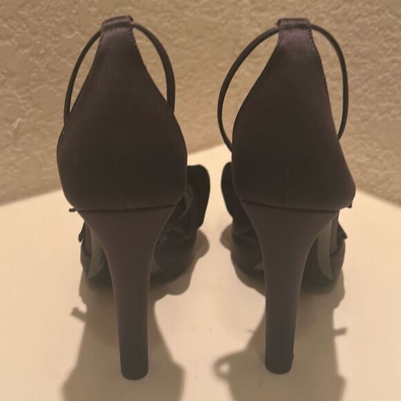 Giorgio Armani Womens Size 41 Open Toe Bow Front Pump Heels Black Velvet & Satin - Picture 3 of 12